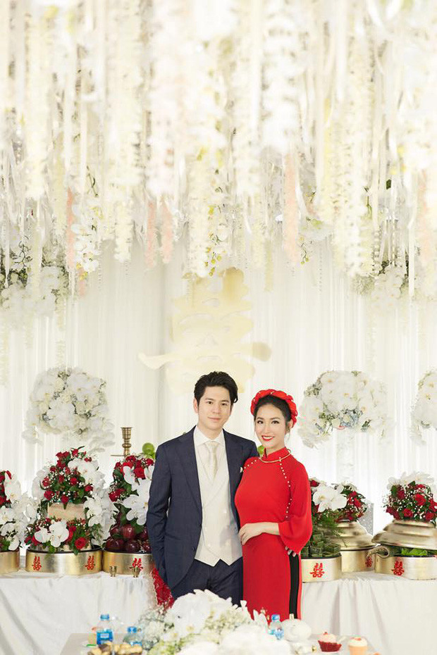 Cuối tháng 2/2018, Mai Hồ và bạn trai Việt kiều - Nam Bùi đã bí mật tổ chức lễ đính hôn tại tư gia ở TP.HCM.