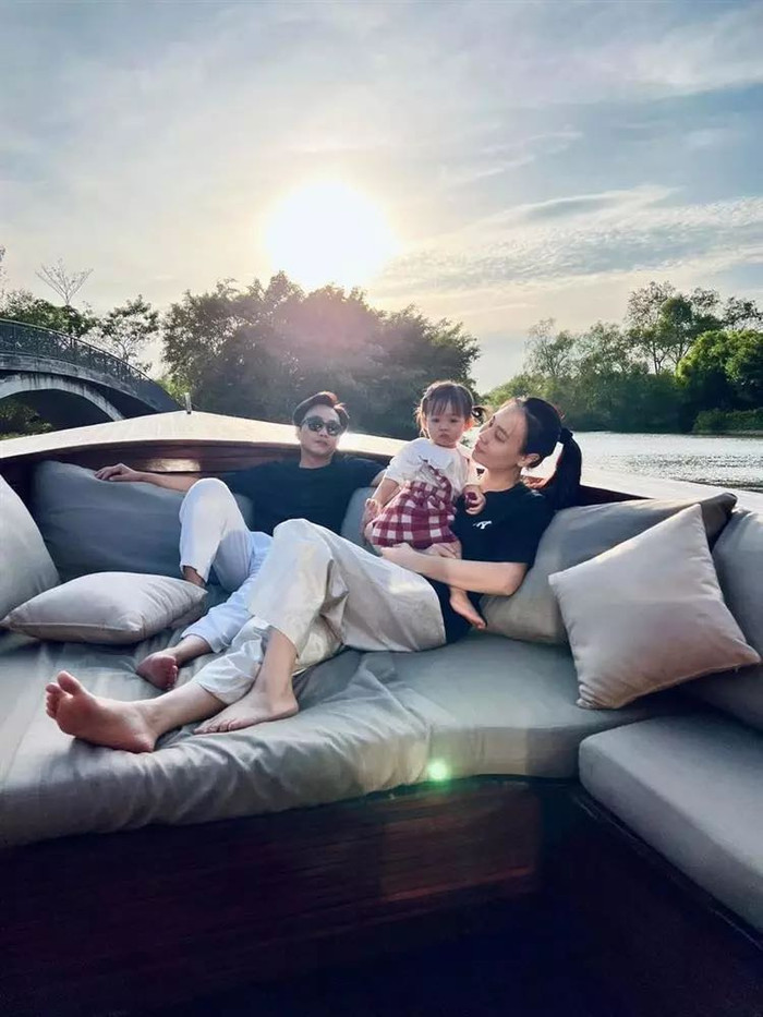 Hơn 2 năm hôn nhân, Cường Đô La - Đàm Thu Trang vẫn luôn cho thấy hạnh phúc viên mãn. 