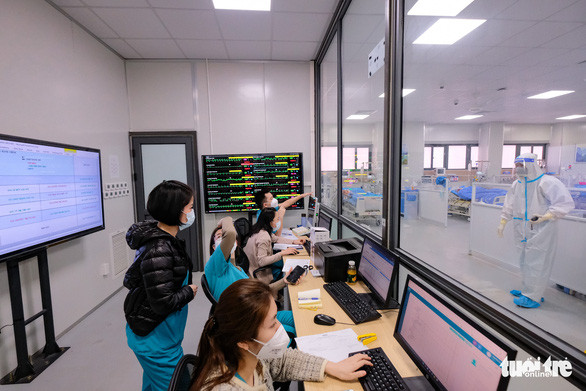 Bệnh viện điều trị COVID-19 ở Hà Nội - Ảnh: NAM TRẦN