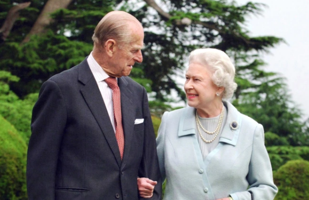 Nữ hoàng Elizabeth thường được tặng những món quà độc nhất vô nhị ngày Valentine Ảnh 1