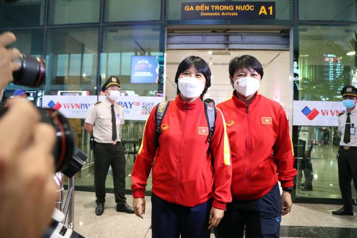 Kim Chi và Kim Hồng đồng lòng giúp các học trò vượt qua nguy cơ bị bỏ giải. Ảnh: Đ.Đ