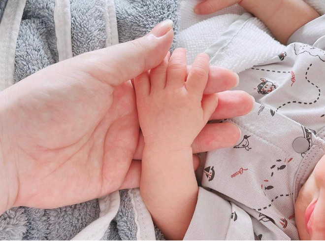 Bảo Thy rất hay chia sẻ hình ảnh và cách chăm sóc con nhỏ.