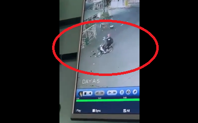 Thêm clip, hình ảnh về người đàn ông được cho là xe ôm chở nam sinh mất tích rời khỏi bến xe Miền Đông Ảnh 4