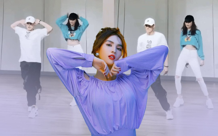 Đang tập nhảy sexy hết cỡ, Ngọc Trinh bỗng có màn tự chế động tác khiến dân tình cười xỉu Ảnh 2