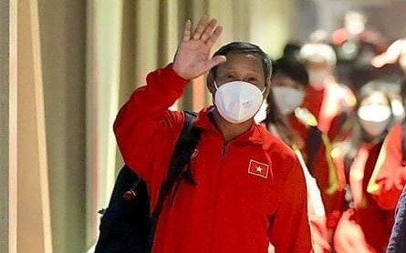 Sự thật về chuyện thiếu bằng cấp của HLV Mai Đức Chung và người đóng thế Ảnh 2