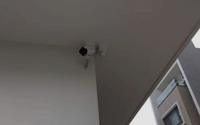 Nữ sinh thuê trọ bị bố mẹ yêu cầu lắp camera để tiện giám sát, dân mạng nổ ra cuộc tranh cãi dữ dội Ảnh 2
