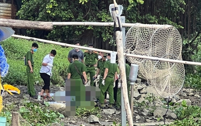 Ảnh: Hiện trường tìm thấy thi thể nam sinh mất tích ở khu vực sông Sài Gòn Ảnh 2