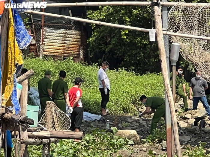 Lực lượng chức năng tiến hành thu thập chứng cứ. Ảnh: VTC News