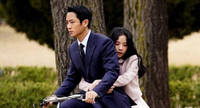 Jisoo (BLACK PINK) và Jung Hae In lại bị soi có phu thê từ bé nhờ có chung sở thích Ảnh 4