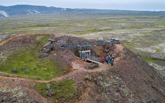 Núi lửa duy nhất thế giới cho phép bạn vào trong khám phá Ảnh 2