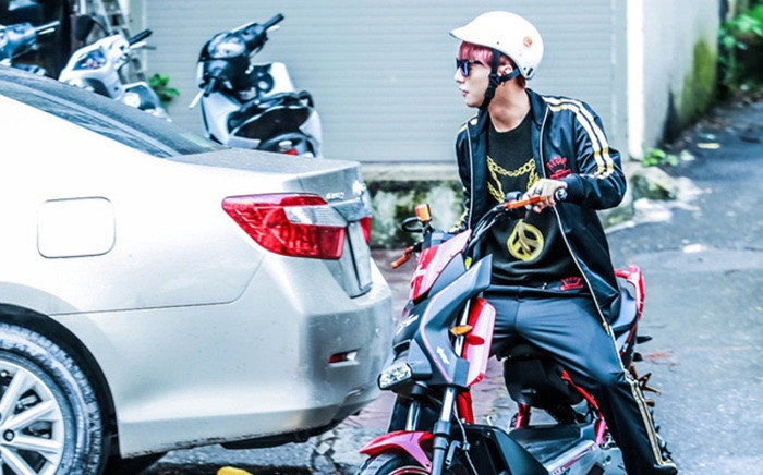 Sơn Tùng M-TP từng phát biểu 'không thích đi xe máy' trước khi bị netizen bắt gặp 'đèo' Hải Tú Ảnh 2