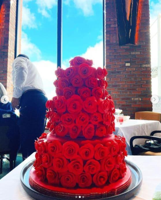 Phạm Hương 'trốn con' hẹn hò cùng ông xã đại gia, nhìn bàn tiệc là thấy 'sang chảnh' đến cỡ nào! Ảnh 5