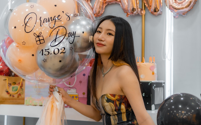 Được tổ chức tiệc sinh nhật bất ngờ, Orange xúc động, nghẹn ngào Ảnh 2