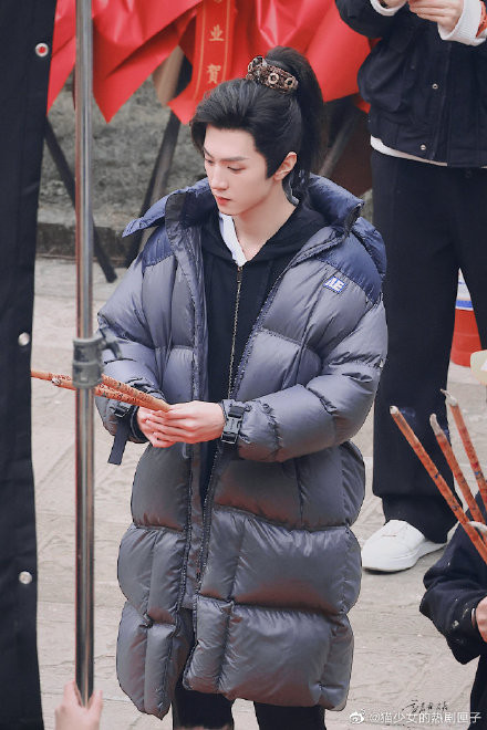 Cúc Tịnh Y khoe khí chất tiên tử, góc nghiêng muốn xé toạc màn đêm tại buổi khai máy 'Tiên kiếm hiệp 4' Ảnh 10