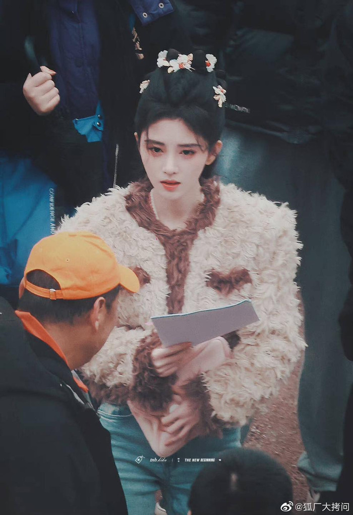 Cúc Tịnh Y khoe khí chất tiên tử, góc nghiêng muốn xé toạc màn đêm tại buổi khai máy 'Tiên kiếm hiệp 4' Ảnh 14