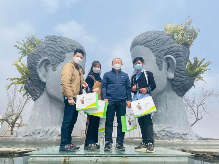 HLV Park Hang Seo đi du lịch Sa Pa.