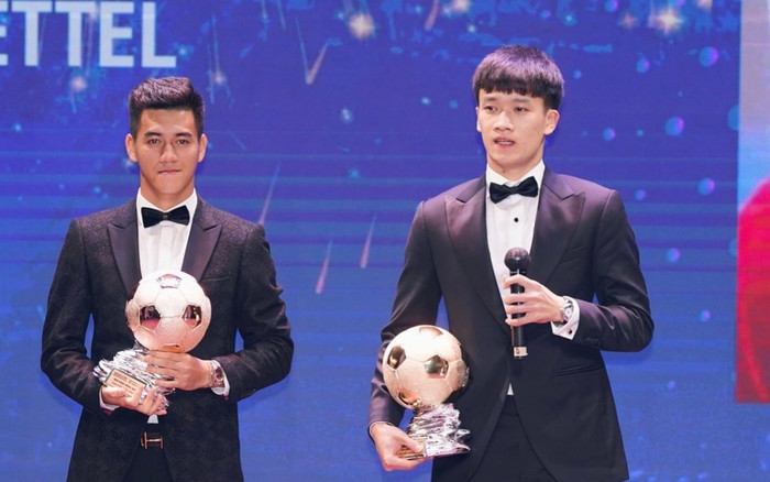 Hoàng Đức giành Quả bóng vàng Việt Nam 2021 Ảnh 2
