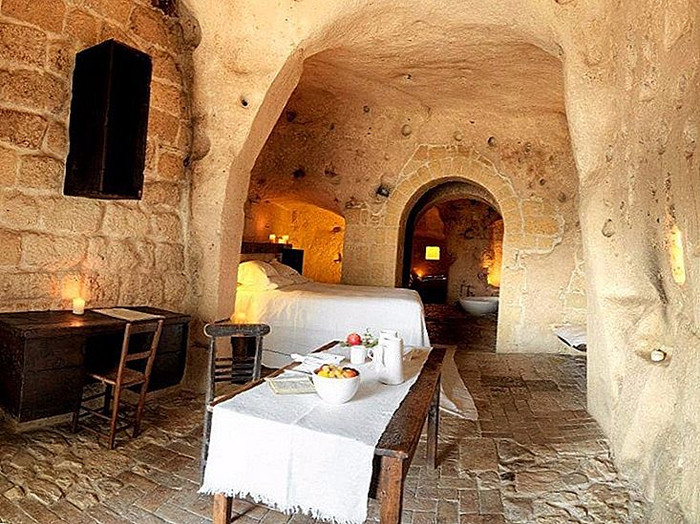 Lối kiến trúc đặc trưng và nổi tiếng này còn được khéo léo đưa vào các loại hình lưu trú cho du khách. 