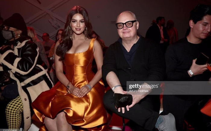 Miss Universe 2021 lộ hình thể tròn trịa tại NYFW, visual kém sắc hơn Á hậu 1 Ảnh 2