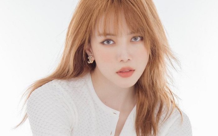 Dân mạng bỗng réo gọi Thiều Bảo Trâm khi 'Lisa Việt Nam' bị tố sống ảo Ảnh 2