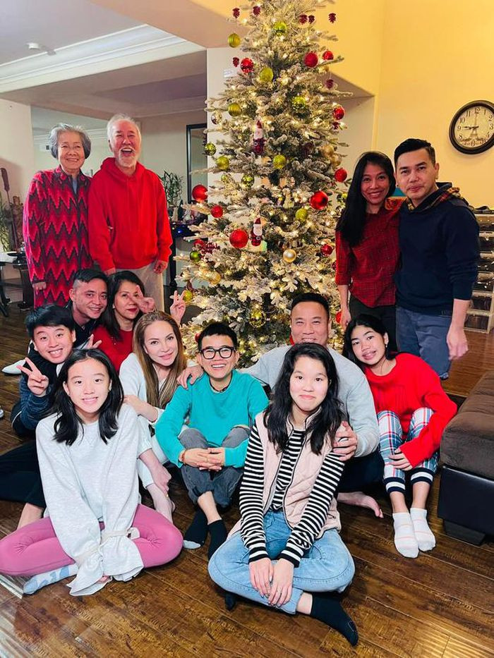 Thời gian gần đây, 2 nghệ sĩ thường xuyên xuất hiện cạnh nhau trong các hoạt động gia đình, gặp gỡ bạn bè.