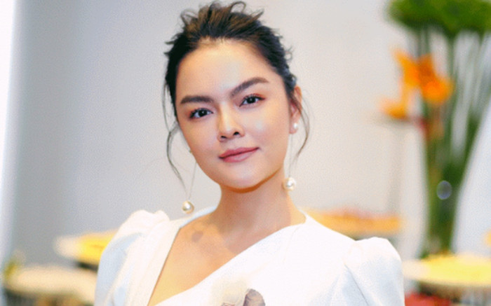 Giữa 'bão' tin đồn Phạm Quỳnh Anh được trai trẻ cầu hôn, nữ ca sĩ lên tiếng Ảnh 2