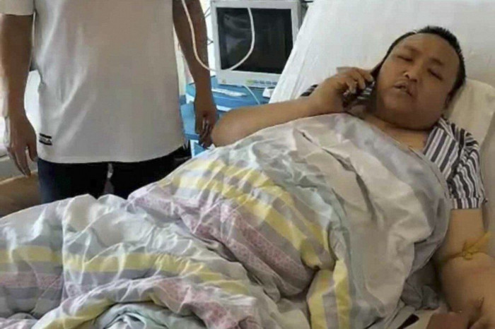 Người đàn ông bị bắt cóc làm 'nô lệ máu', rút mất 800ml mỗi tháng Ảnh 3