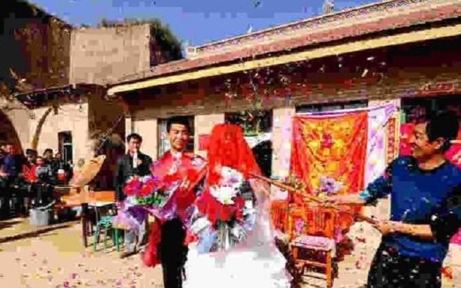 Cô dâu đùng đùng hủy hôn ngay trong đêm tân hôn, nguyên nhân do thái độ của chú rể mà ra Ảnh 2