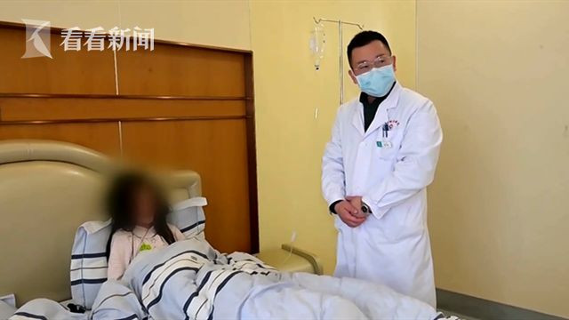 Nhiễm Nhiễm bị chẩn đoán mắc bệnh viêm dây thần kinh thị giác sau màng cứng.