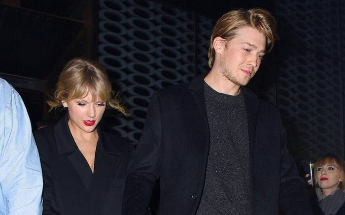 Taylor Swift và bạn trai kém tuổi đính hôn sau 5 năm hẹn hò? Ảnh 2