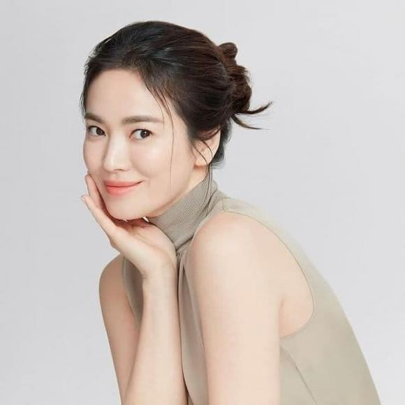 Nghi vấn Song Hye Kyo đang hẹn hò với nam diễn viên này mà không phải là Jang Ki Yong? Ảnh 7