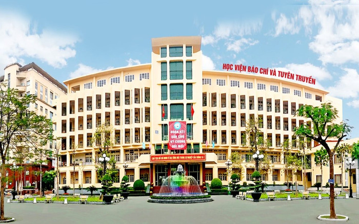 Vừa thông báo đi học lại, hai trường ĐH bất ngờ 'quay xe' tiếp tục cho sinh viên học trực tuyến Ảnh 2