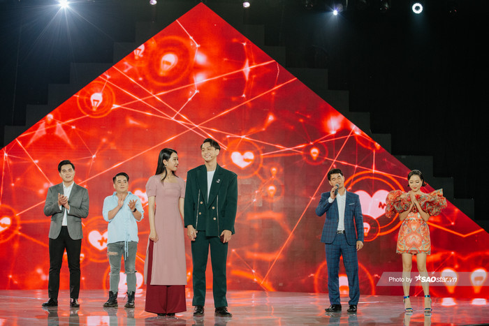 Chàng diễn viên trẻ quyết định cầu hôn 'một nửa' ngay trên sân khấu Chân Ái Ảnh 15