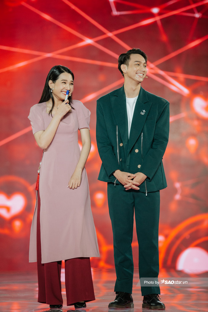 Chàng diễn viên trẻ quyết định cầu hôn 'một nửa' ngay trên sân khấu Chân Ái Ảnh 14