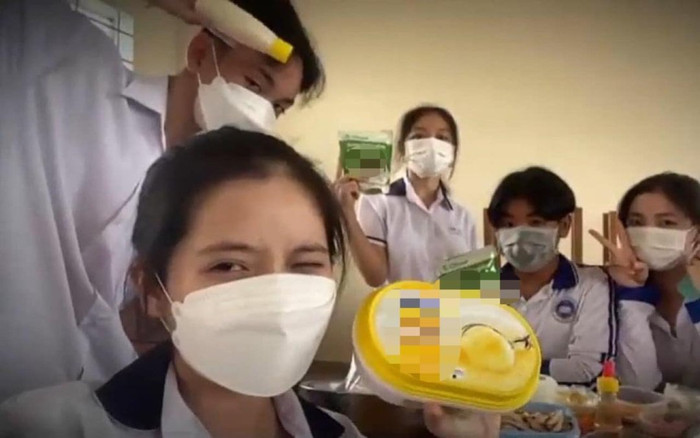 Clip: Vừa trở lại trường, hội học sinh đã có trò nghịch ngợm mới khiến dân tình cũng phải 'chào thua' Ảnh 2