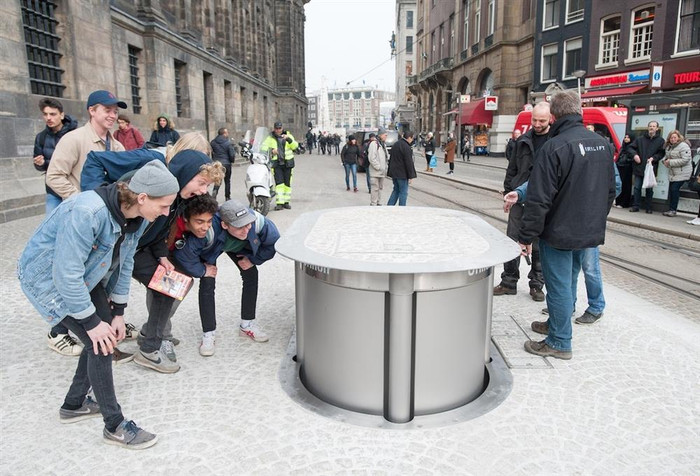 Những kiểu nhà vệ sinh công cộng 'có một không hai' ở Hà Lan Ảnh 8