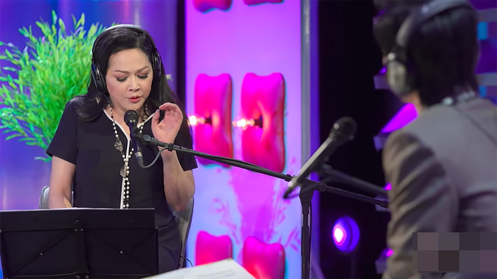 Cả hai cùng kết hợp trên một sân khấu âm nhạc.