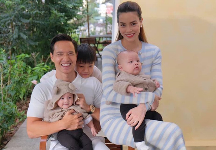 Tuy nhiên, sau khi sinh 3 con, hình ảnh của cô thay đổi rất nhiều trong mắt công chúng. Đó là hình ảnh người mẹ hạnh phúc của các thiên thần nhỏ.