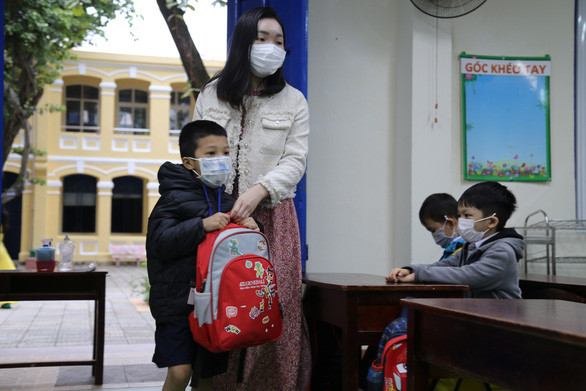 Học sinh Đà Nẵng trong ngày đi học trở lại - Ảnh: ĐOÀN NHẠN