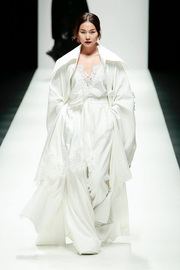 Cô từng chia sẻ: “Hôn nhân nhất định không thể nóng vội, nếu quyết định đó đến từ tuổi tác thì càng bậy. Đồng ý đích đến có đôi có cặp sẽ rất vui, nhưng tạm thời chưa thể thì hãy tạo ra những niềm vui khác”.