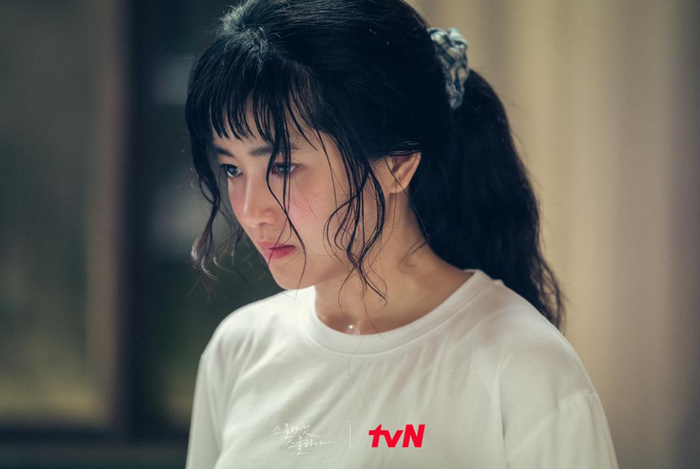 Ngập tràn cảnh nóng nhưng phim của Park Min Young và Song Kang vẫn kém xa dự án của Kim Tae Ri Ảnh 11