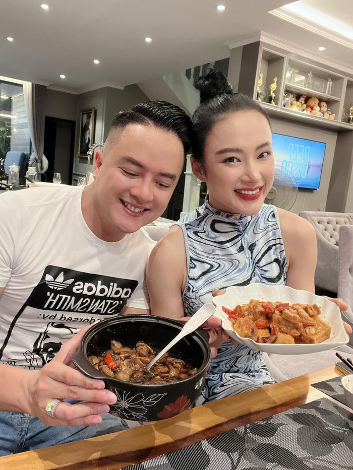 Cao Thái Sơn nấu ăn cho Phương Trinh.