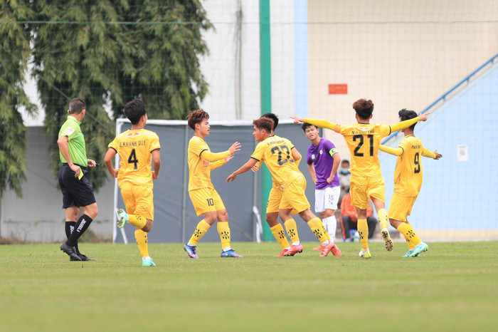 Chiều nay, U19 HAGL đã thắng U19 Hà Nội với cách biệt 4-1, qua đó xây chắc ngôi đầu bảng C. Ảnh: HAGL FC