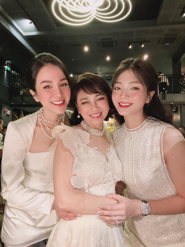 Diệp Lâm Anh thân thiết với mẹ chồng dù đã ly thân với ông xã Đức Phạm.