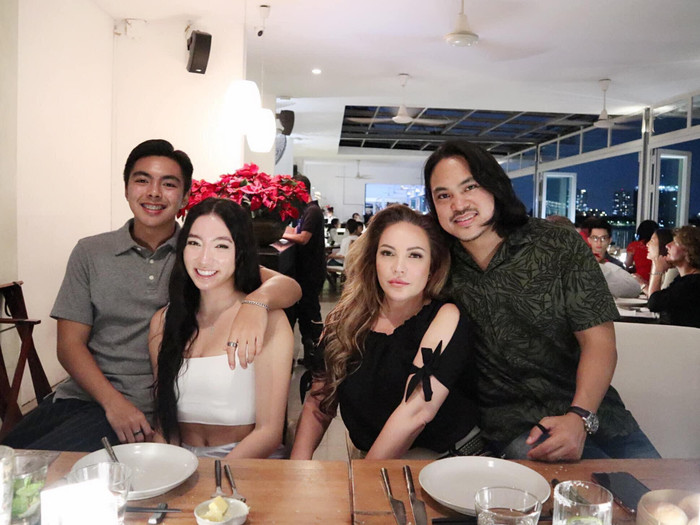 Bạn trai người Philippines trước đây của Thanh Hà - Roland Casiquin Jr, con gái cũng dành tình cảm và sự trân trọng đối với dượng.