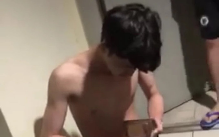 Thông tin mới vụ nam sinh bị đối tượng lạ mặt kéo ra lối thoát hiểm KTX trói tay, lột áo rồi cướp tài sản Ảnh 2