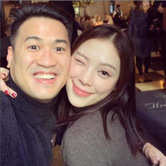 Cả hai thường xuyên sánh đôi và thoải mái chia sẻ những khoảnh khắc ngọt như mía lùi trên mạng xã hội.