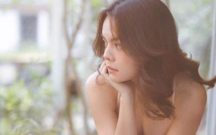 Phạm Quỳnh Anh chia sẻ 'niềm vui bất ngờ', ẩn ý xác nhận chuyện mang thai và được cầu hôn? Ảnh 2