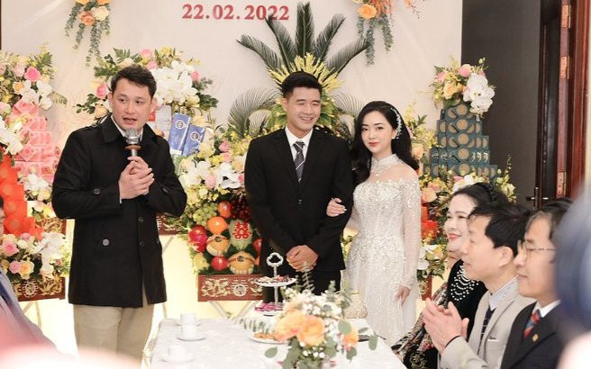 Đám cưới cầu thủ Hà Đức Chinh: Chú rể bảnh tỏn, nhan sắc của cô dâu quá xuất sắc Ảnh 2