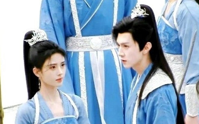 'Tiên kiếm kỳ hiệp 4' tung tạo hình cực mê: Cúc Tịnh Y cực đẹp đôi bên cạnh đàn em kém tuổi Ảnh 2